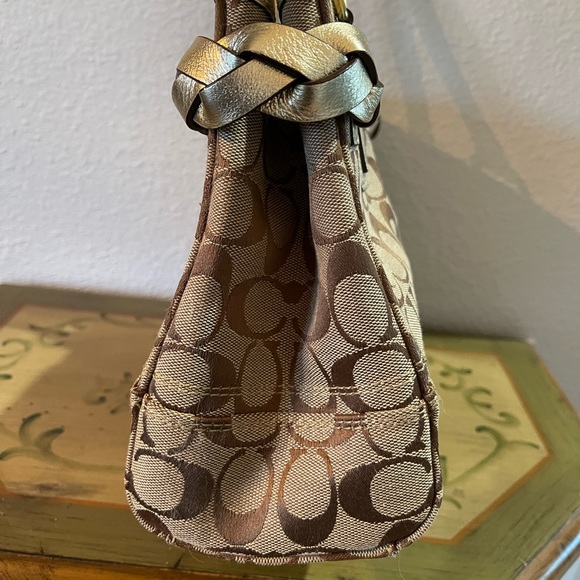 Vintage Coach Handbag - Picture 4 of 16